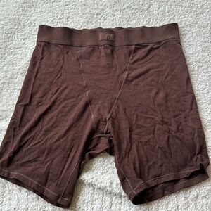SKIMS boxer shorts color cocoa s. S
